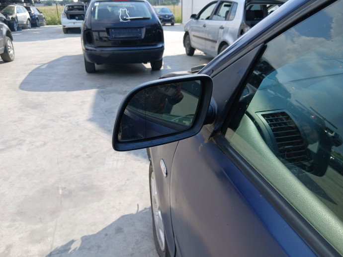 Oglinda stanga Volkswagen Polo (9N) [Fabr 2001-2008] Berlina cu hayon LB5N