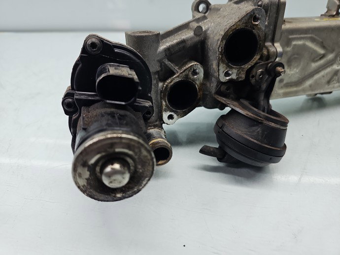 Racitor gaze Volkswagen Golf 6 (5K1) [Fabr 2009-2013] 03L131512DQ 1.6 TDI CAYC 77KW / 105CP