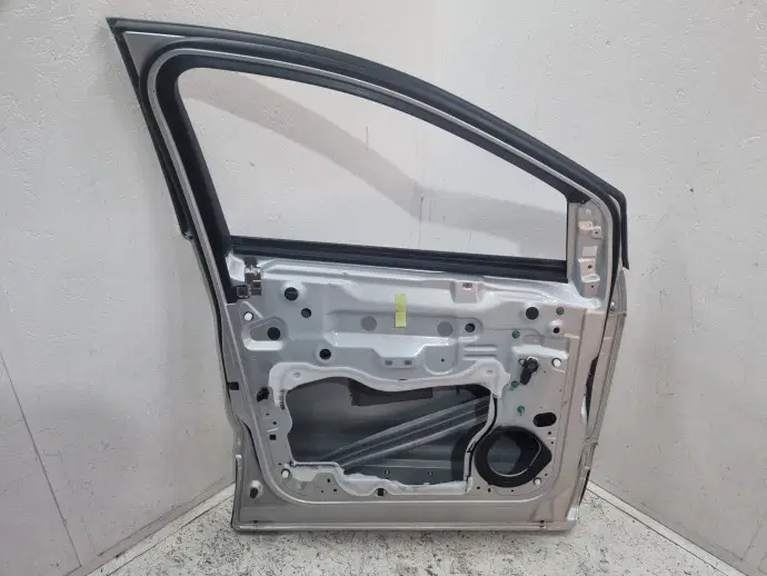 Usa stanga fata Ford Kuga II [Fabr 2012-prezent] Titanium Moondust Silver