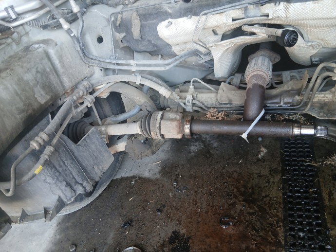Planetara dreapta fata Ford Focus 2 (DA) [Fabr 2004-2012] OEM 1.6 TDCI G8DD 80KW / 109CP