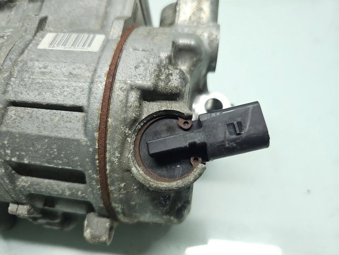 Compresor clima Volkswagen Tiguan (5N) [Fabr 2007-2016] 5N0820803F 2.0 TDI CFGB 125KW / 170CP