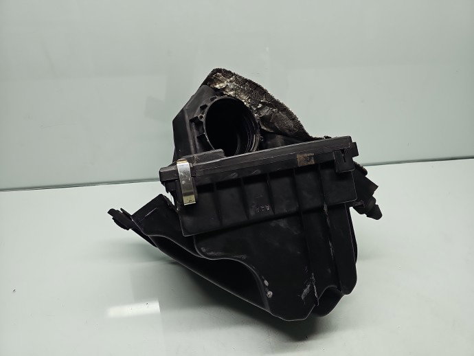 Carcasa filtru aer Volkswagen Passat B5.5 (3B3) [Fabr 2000-2004] OEM 1.9 TDI AWX 96KW / 131CP