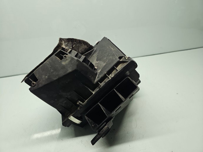 Carcasa filtru aer Volkswagen Passat B5.5 (3B3) [Fabr 2000-2004] OEM 1.9 TDI AWX 96KW / 131CP