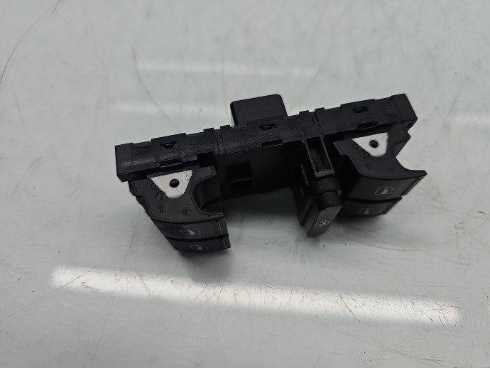 Butoane comanda geamuri sofer Volkswagen Passat B7 (365) [Fabr 2010-2014] 1K4959857B