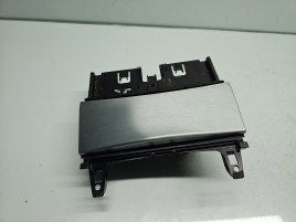Scrumiera Mercedes Clasa C (W204) [Fabr 2007-2014] A2047801350