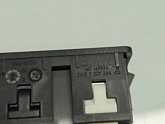 Conector auxiliar USB Bmw 3 (F30) [Fabr 2012-2017] 9229246-03