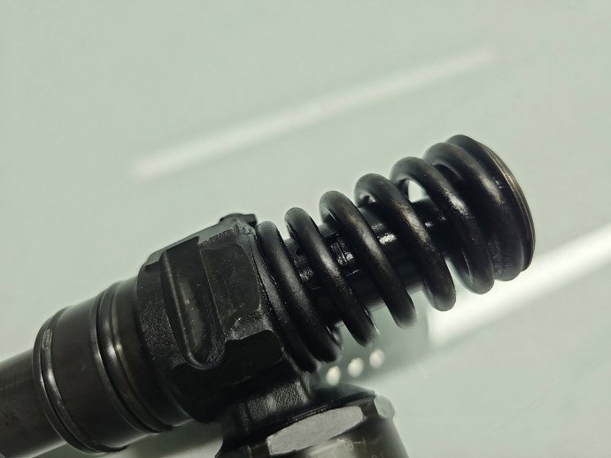 Injector Volkswagen Golf 4 (1J1) [Fabr 1997-2004] 038130073AJ 1.9 TDI AWX 96KW / 131CP
