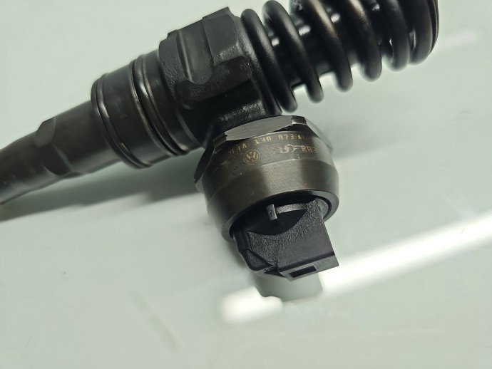 Injector Volkswagen Golf 4 (1J1) [Fabr 1997-2004] 038130073AJ 1.9 TDI AWX 96KW / 131CP