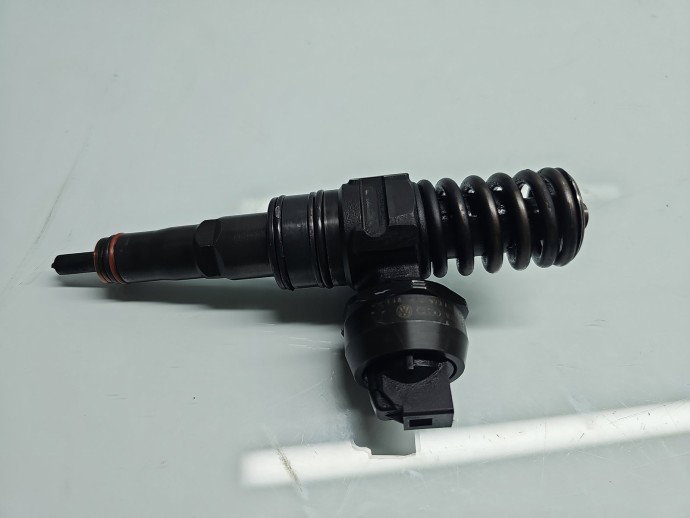 Injector Volkswagen Golf 4 (1J1) [Fabr 1997-2004] 038130073AJ 1.9 TDI AWX 96KW / 131CP