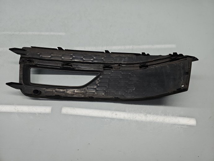Grila proiector dreapta AUDI A4 (8K2, B8) [Fabr 2008-2015] Sedan S-line, Quattro 8K0807682M