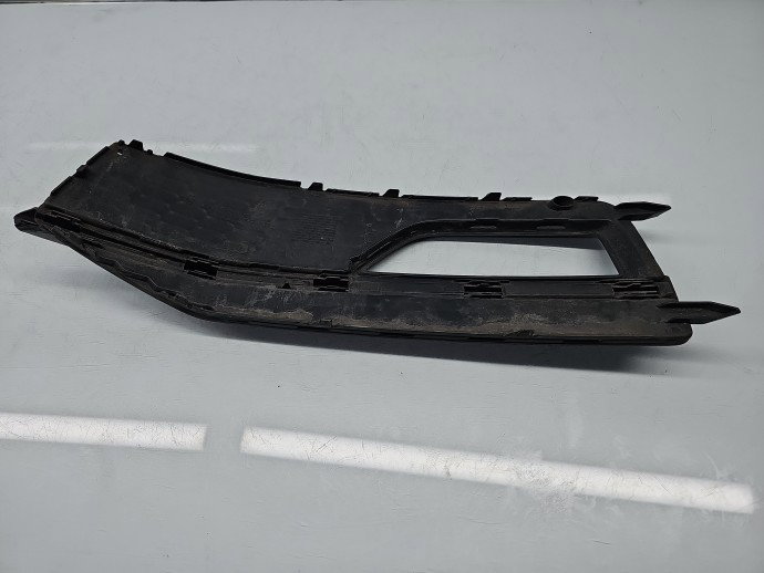 Grila proiector dreapta AUDI A4 (8K2, B8) [Fabr 2008-2015] Sedan S-line, Quattro 8K0807682M