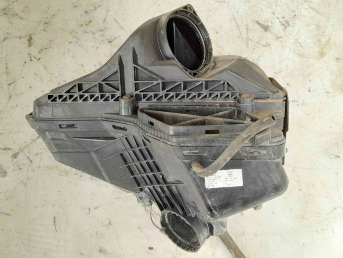 Carcasa filtru aer 8K0133837T Audi A4 (8K5, B8) [Fabr 2008-2015] 2.0
