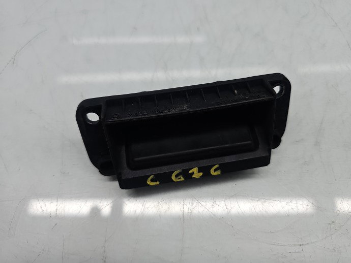 Buton deschidere portbagaj Mercedes Clasa C (W204) [Fabr 2007-2014] A2047500293
