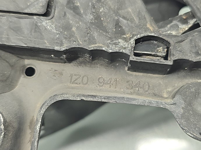 Suport far dreapta Skoda Octavia 2 (1Z3) [Fabr 2004-2013] Sedan VRS 1Z0941340