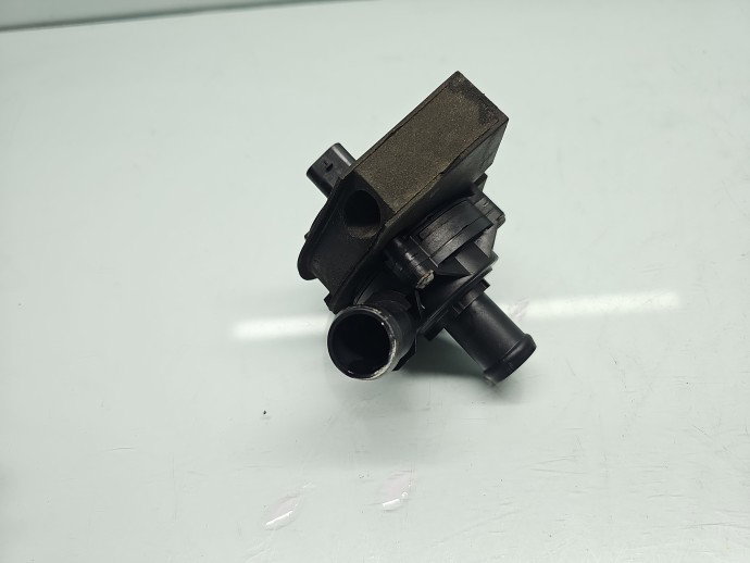 Pompa recirculare apa AUDI A3 (8VA) [Fabr 2012-2020] 5Q0965567 1.4 TDI CZEA 110KW / 150CP