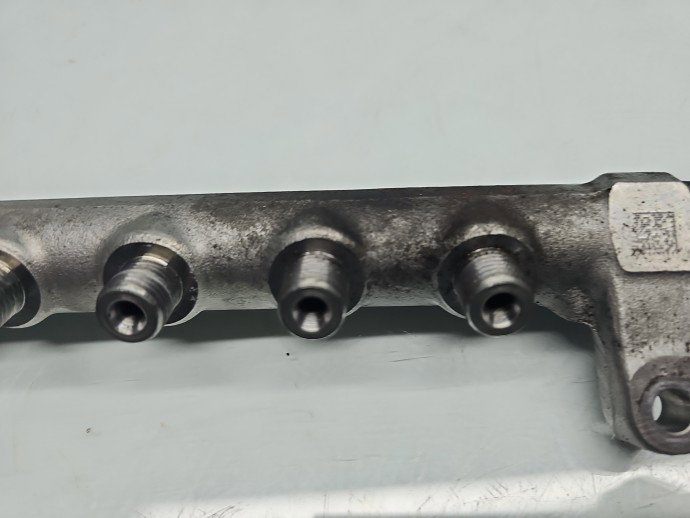 Rampa injectoare Volkswagen Passat B6 (3C2) [Fabr 2005-2010] 03L089C 2.0 TDI CBAB 103KW / 140CP