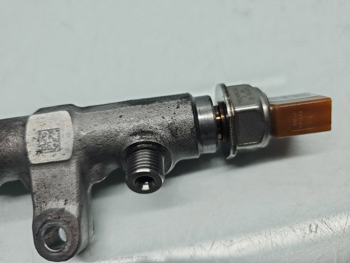 Rampa injectoare Volkswagen Passat B6 (3C2) [Fabr 2005-2010] 03L089C 2.0 TDI CBAB 103KW / 140CP