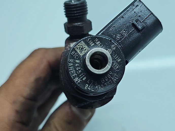 Injector Seat Leon (5F1) [Fabr 2012-2018] 04L130277AD 1.6 TDI DCXA 88KW / 120CP