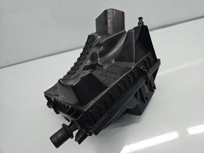 Carcasa filtru aer Opel Insignia A [Fabr 2008-2016] 55560883 1.6 Benz A16XER 85KW / 116CP