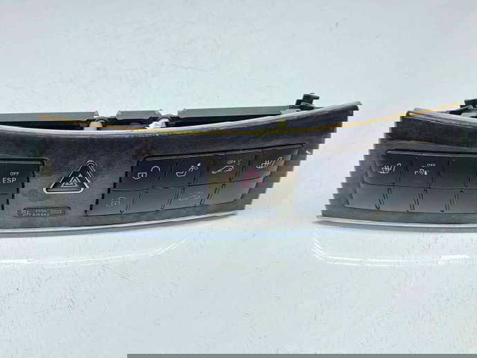  Butoane comenzi consola centrala Mercedes Clasa CLK (C209) [Fabr 2002-2009] A2096890031