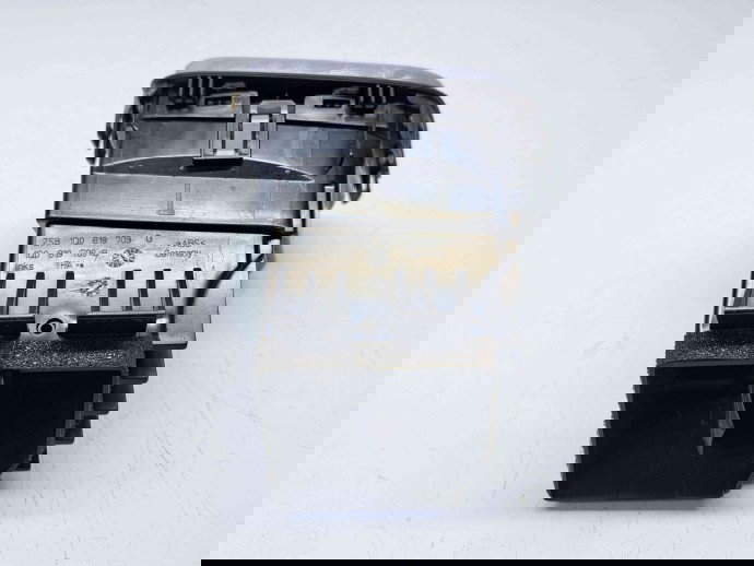  Grila aerisire stanga Volkswagen Eos (1F7, 1F8) [Fabr 2006-2015] 1Q0819703G | 1Q0819709B