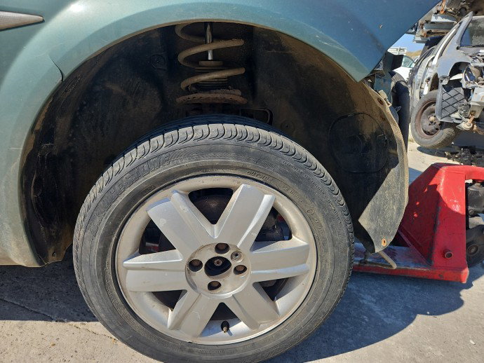 Carenaj roata dreapta fata Renault Megane 2 [Fabr 2002-2008] Berlina