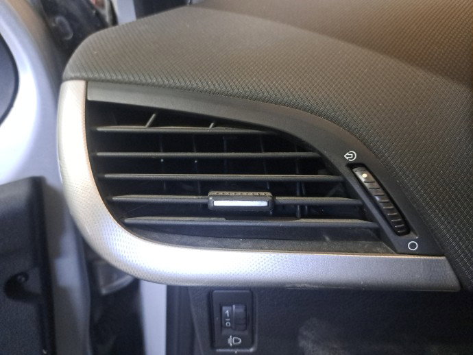 Grila aerisire stanga PEUGEOT 207 (WA) [Fabr 2006-2012] OEM