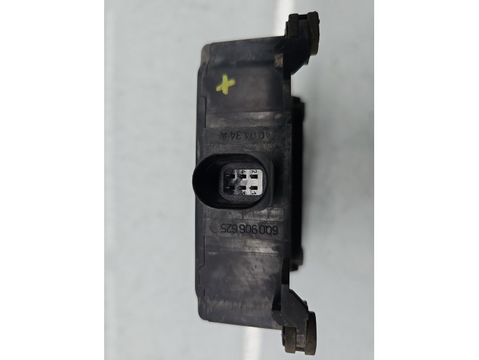 Distribuitor vacuum Volkswagen Touran (1T1, 1T2) [Fabr 2003-2010] 6Q0906625 2.0 TDI BKD 103KW / 140CP