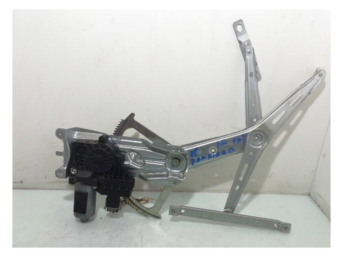 Macara geam dreapta fata Opel Zafira B 1.8 benz OEM 2006-2011