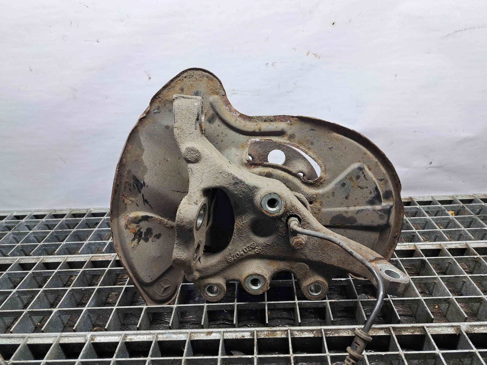 Fuzeta fata dreapta Mercedes Clasa CLK (C209) [Fabr 2002-2009] OEM 2.2 CDI 646966 2.2 CDI 646966 110KW / 150CP - imagine 2