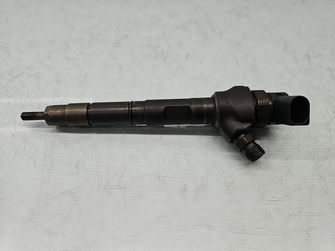 Injector Volkswagen Golf 6 (5K1) [Fabr 2009-2013] 04L130277AJ 1.6 TDI CAYC 77KW / 105CP