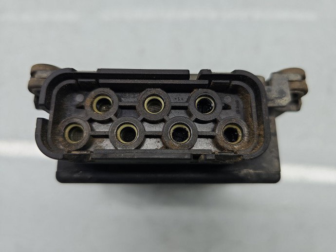 Distribuitor vacuum Volkswagen Jetta 3  (1K2) [Fabr 2005-2010] 6Q0906625 2.0 TDI BKD 103KW / 140CP