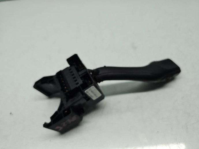 Maneta stergator Volkswagen Passat B5.5 (3B6) Variant [Fabr 2001-2005] 4B0953503H