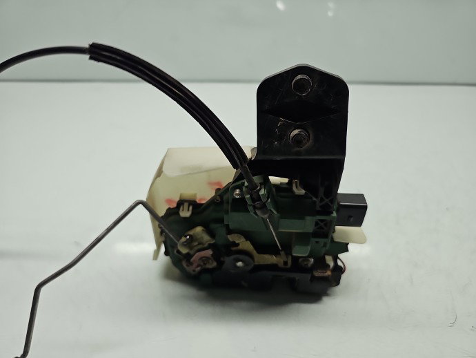 Broasca usa stanga fata Volkswagen Passat B5.5 (3B6) Variant [Fabr 2001-2005] Break OEM