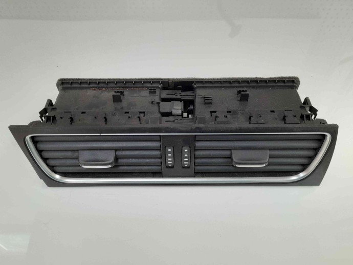 Grila aerisire centrala 8T1820951B Audi A4 (8K5, B8) [Fabr 2008-2015] 2.0 CAGB