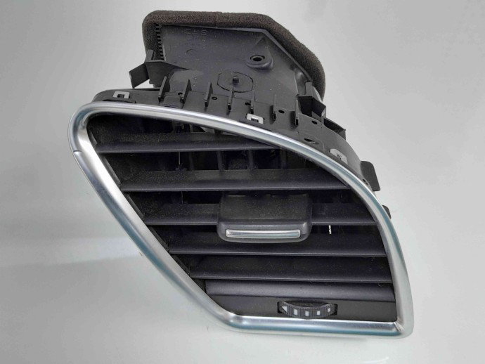 Grila aerisire dreapta 8T1820902B Audi A4 (8K5, B8) [Fabr 2008-2015] 2.0 CAGB