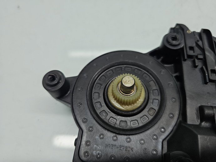 Motoras geam dreapta fata Volkswagen Passat B5 (3B2) [Fabr 1996-2000] Berlina 101434203