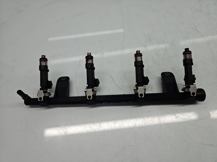 Rampa injectoare Dacia Sandero [Fabr 2008-2012] 8200494284 1.4 Benz K7JA7 55KW / 75CP