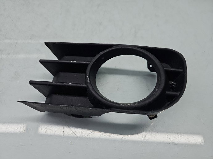 Grila proiector stanga Renault Megane 2 [Fabr 2002-2008] Berlina 8200115117