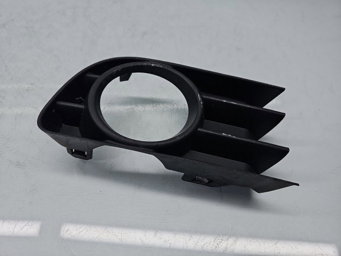 Grila proiector stanga Renault Megane 2 [Fabr 2002-2008] Berlina 8200115117
