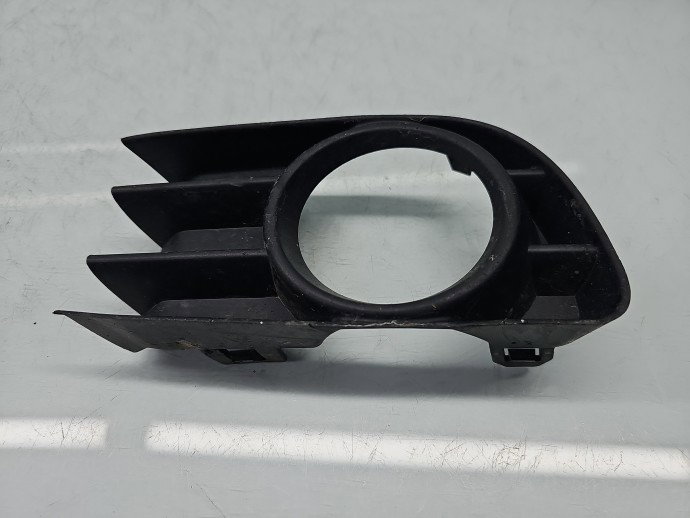 Grila proiector dreapta Renault Megane 2 [Fabr 2002-2008] Berlina 8200115118