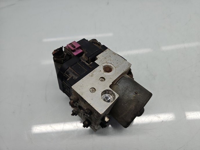 Pompa ABS Opel Zafira A (F75) [Fabr 1999-2005] 90581417 1.6 Benz Z16XE 74KW / 101CP