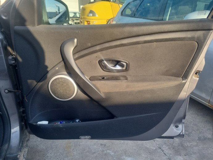Boxa dreapta fata Renault Megane 3 [Fabr 2008-2015] OEM