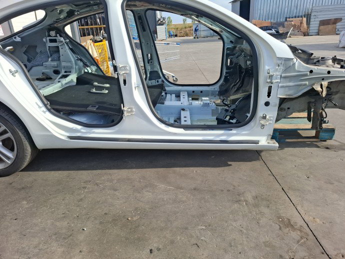 Prag lateral dreapta Opel Insignia A [Fabr 2008-2016] Berlina Facelift OEM