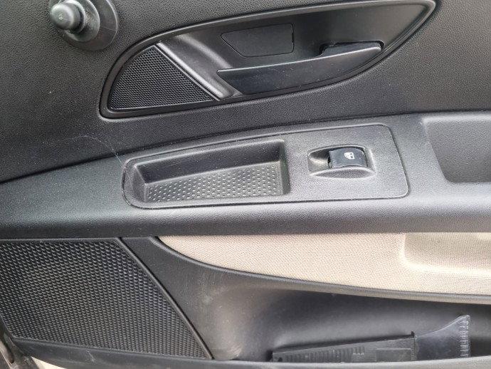 Buton geam dreapta fata Fiat Linea (323) [Fabr 2007-2012] OEM