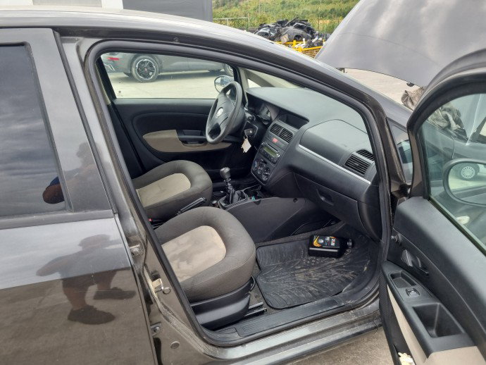 Cheder usa dreapta fata Fiat Linea (323) [Fabr 2007-2012] Berlina OEM