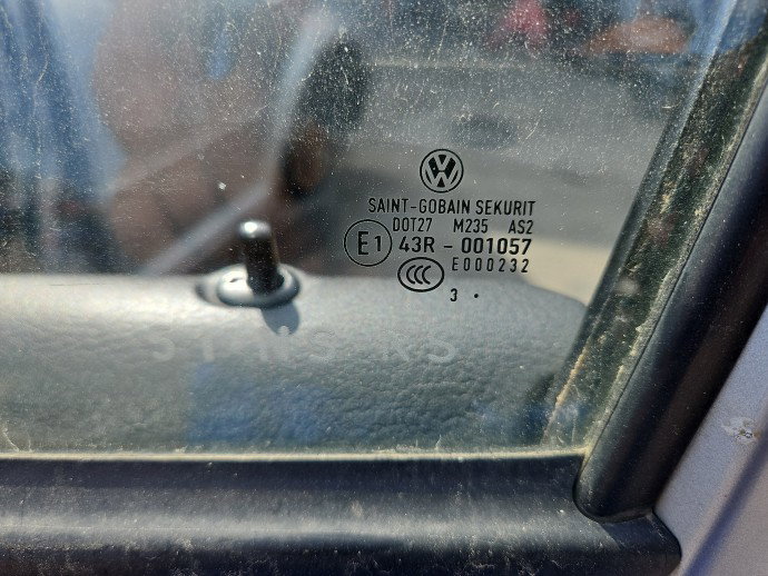 Buton geam stanga fata Volkswagen Golf 4 (1J1) [Fabr 1997-2004]