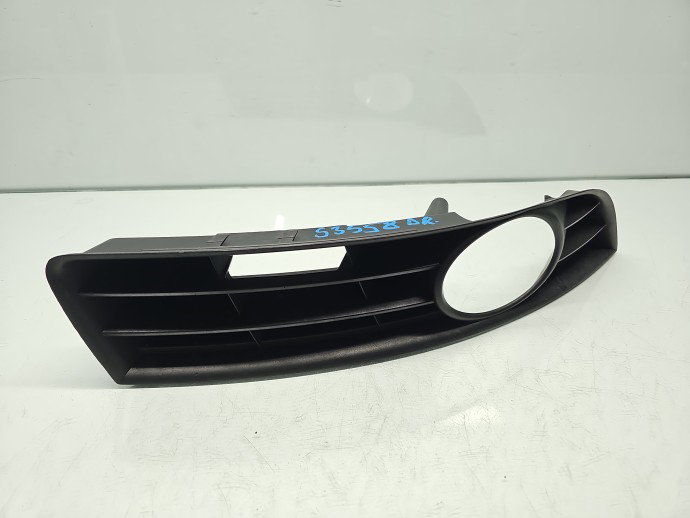 Grila proiector dreapta Volkswagen Passat B6 (3C2) [Fabr 2005-2010] Sedan 3C0853666A
