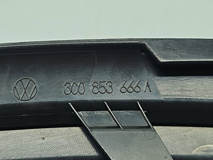 Grila proiector dreapta Volkswagen Passat B6 (3C2) [Fabr 2005-2010] Sedan 3C0853666A