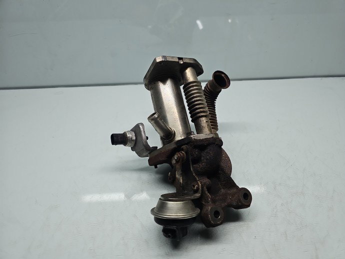 Racitor gaze Renault Megane 3 [Fabr 2008-2015] 147355713R 1.5 dCi K9K-R8 81KW / 110CP